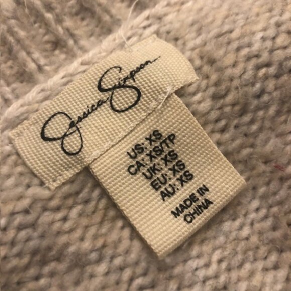 JESSICA SIMPSON Cable Knit Crew Neck Soft Beige-Lilac Pullover Sweater Sz XS - Picture 4 of 6